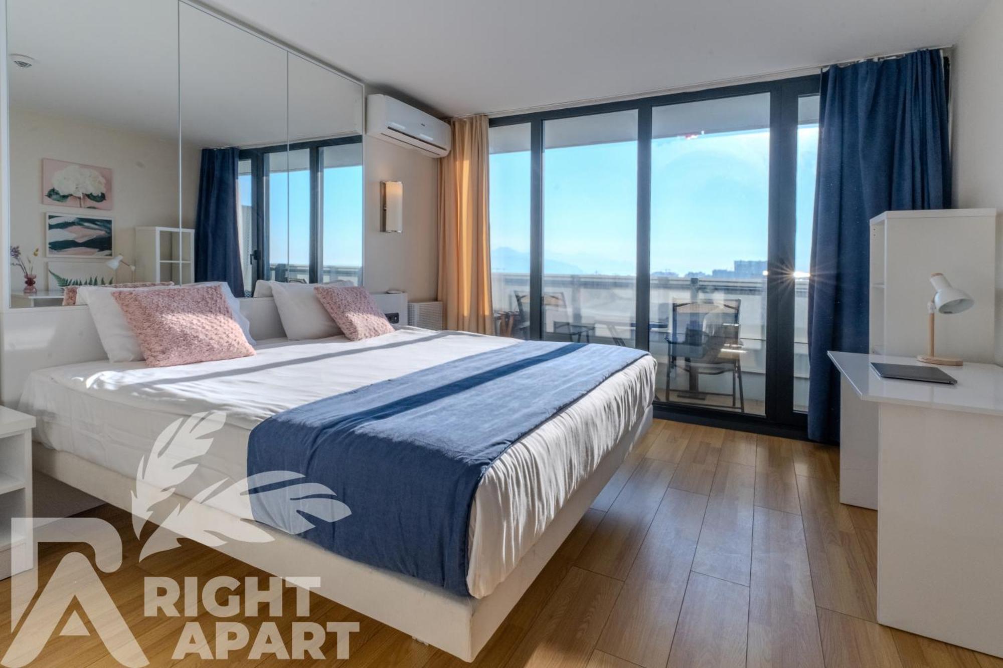Orbi City Hotel Sea View Batumi Esterno foto