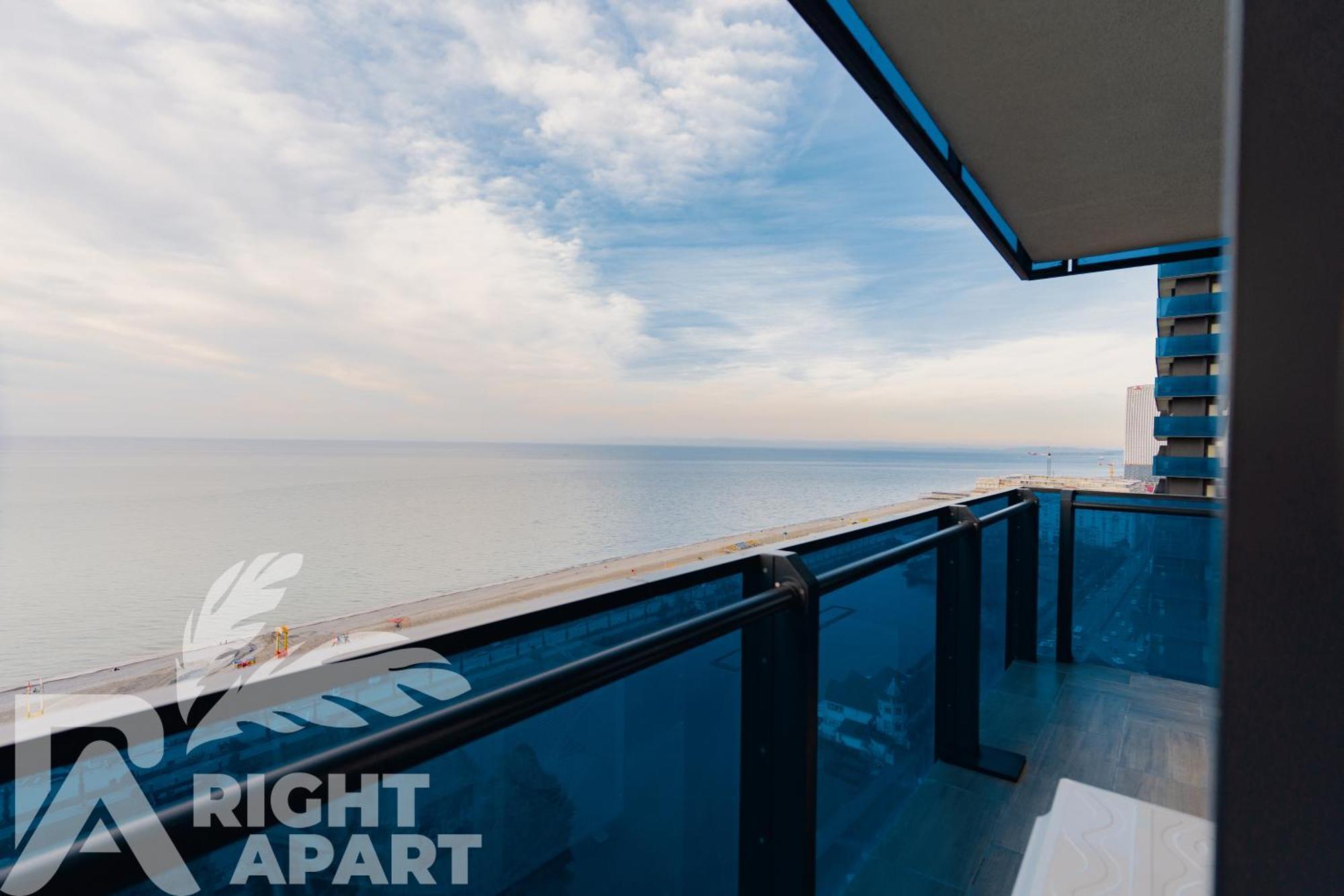 Orbi City Hotel Sea View Batumi Esterno foto