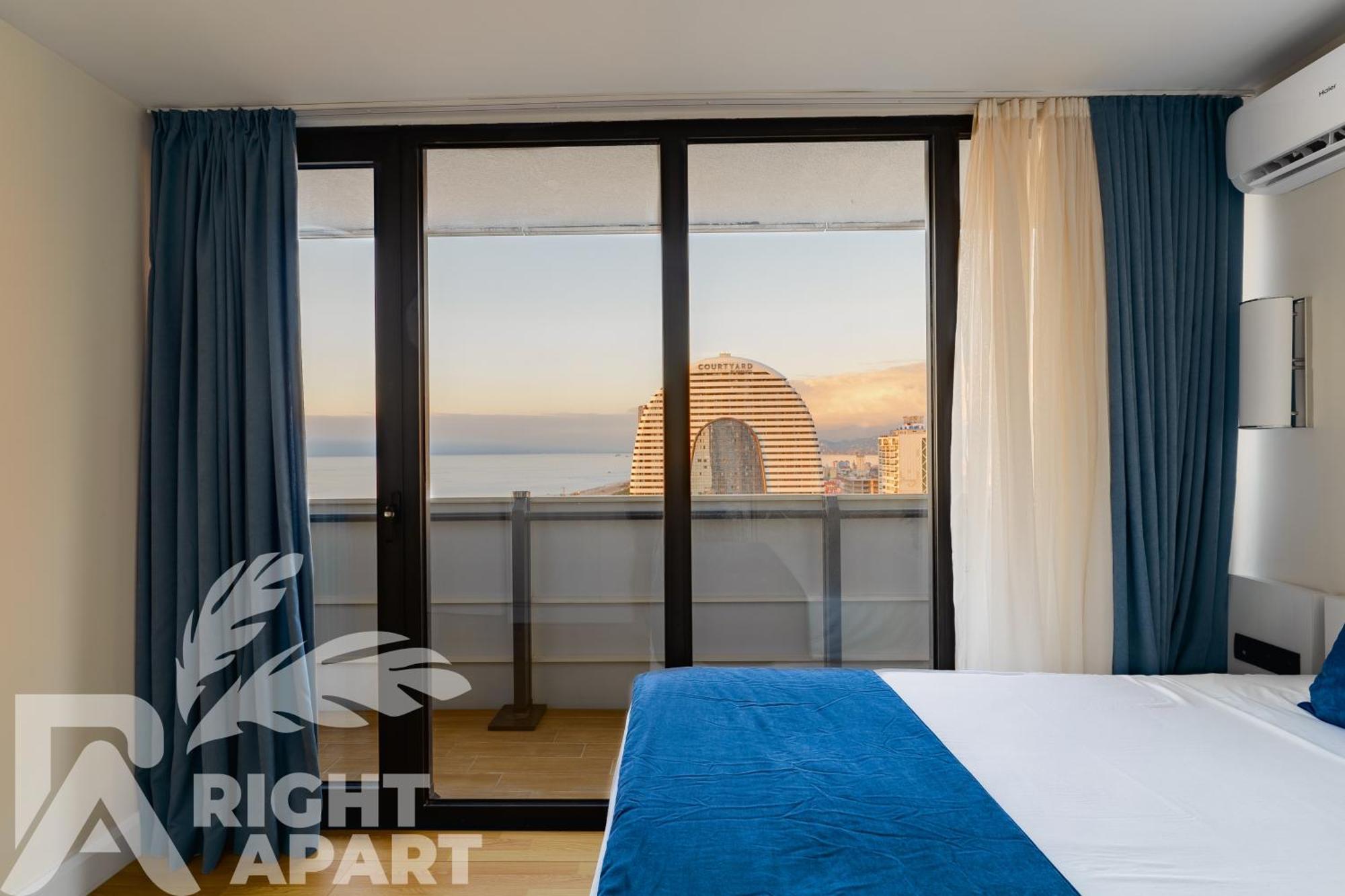Orbi City Hotel Sea View Batumi Esterno foto