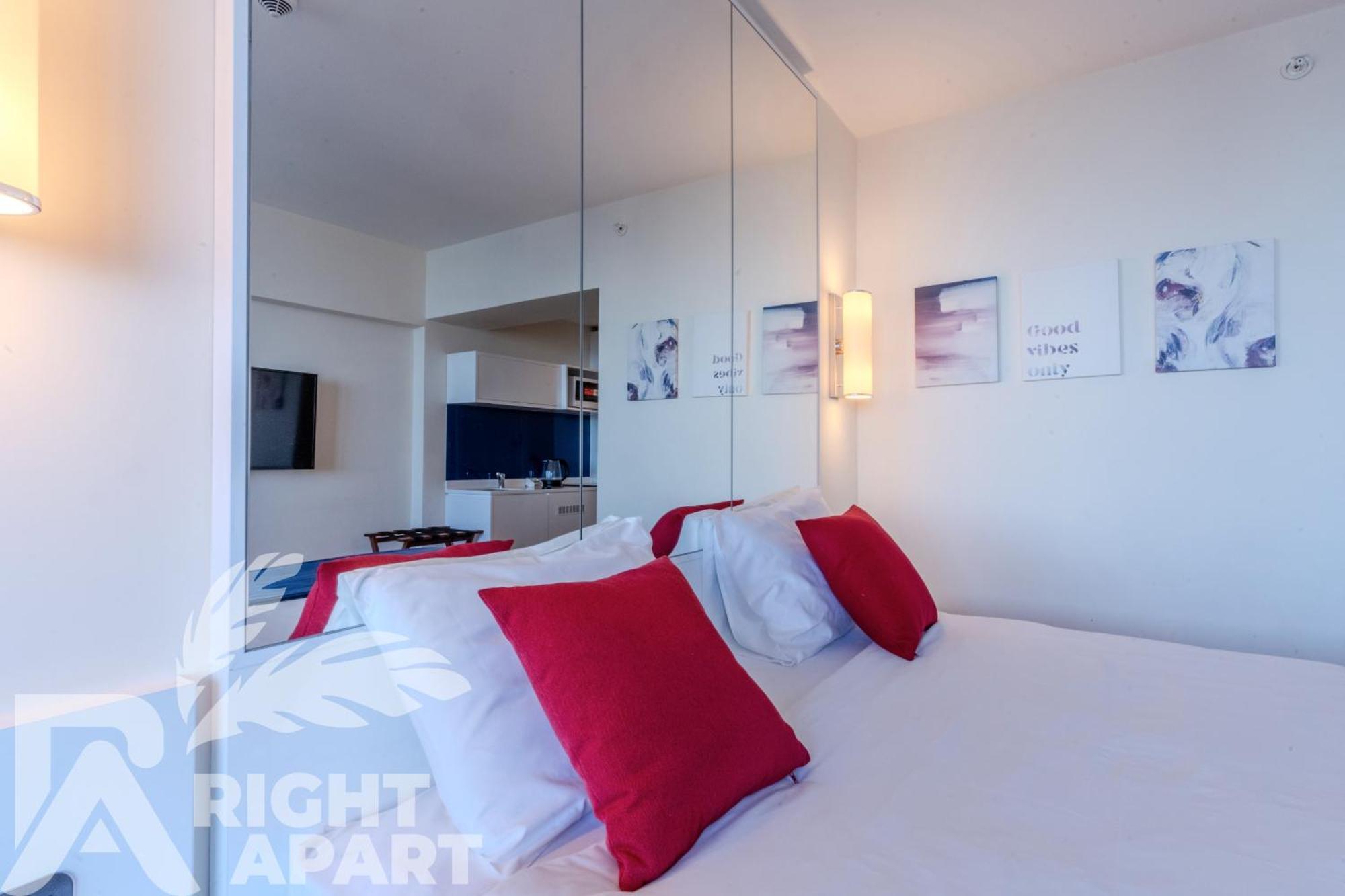 Orbi City Hotel Sea View Batumi Esterno foto
