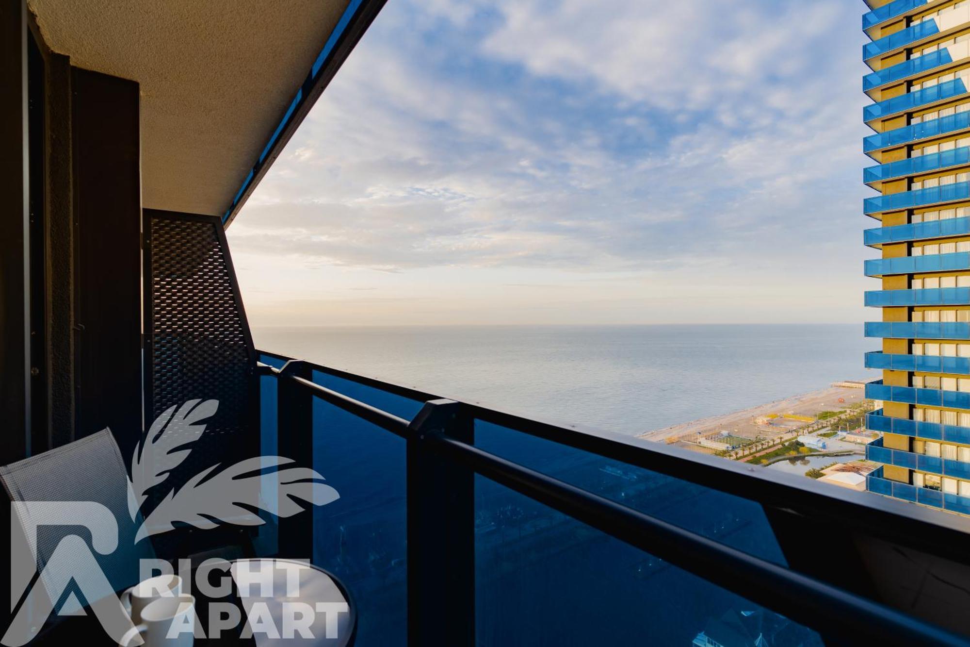 Orbi City Hotel Sea View Batumi Esterno foto